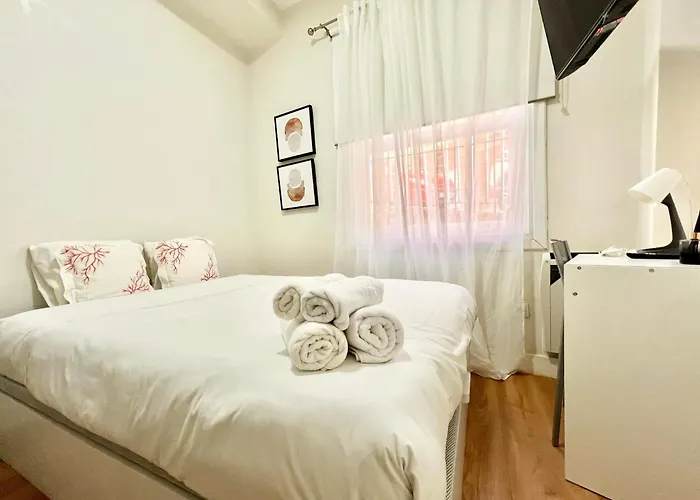 Center 3 - Monabri דירה *